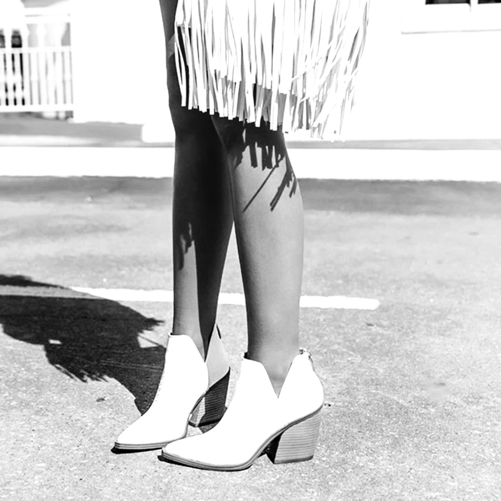 Western Chic Steve Madden Black Leather Booties - Picture 5 of 14